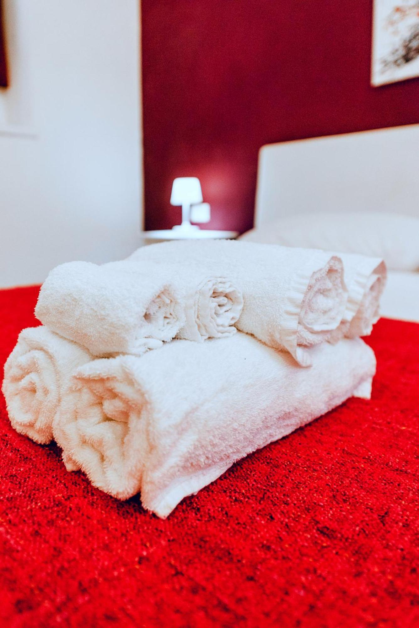 Helios Suites Testaccio - Center Of โรม ภายนอก รูปภาพ
